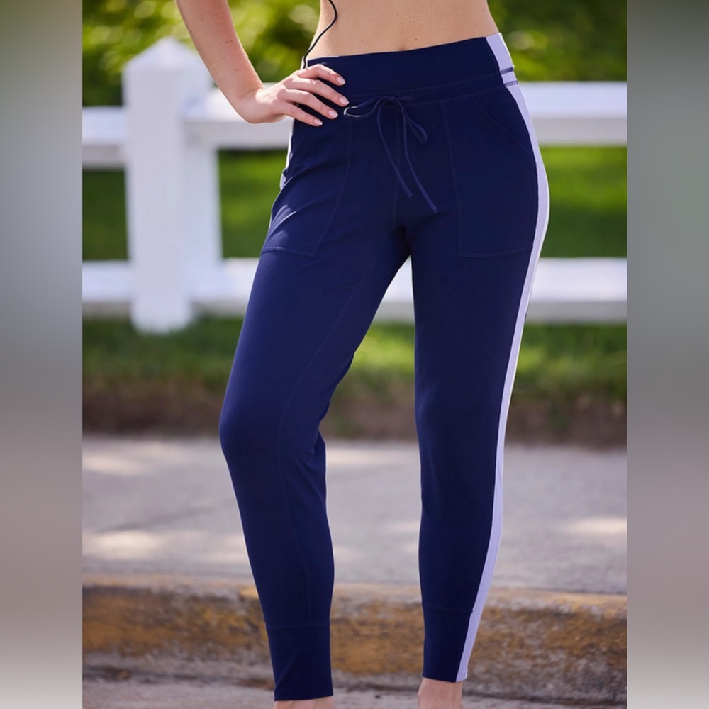 Free People Movement NEVER BETTER COLORBLOCK SLIM JOGGER MIDNIGHT NAVYsize small